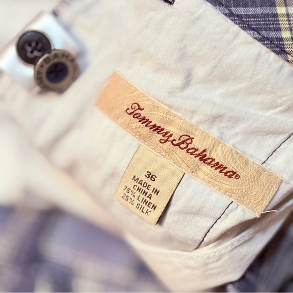 3/$10⚡️Vintage Tommy Bahama Blue Plaid Flat Front Shorts 75% Linen 25% Silk - Picture 2 of 15